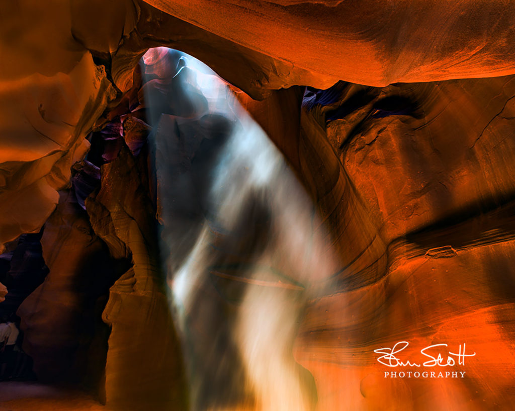 Upper Antelope Canyon Large Light